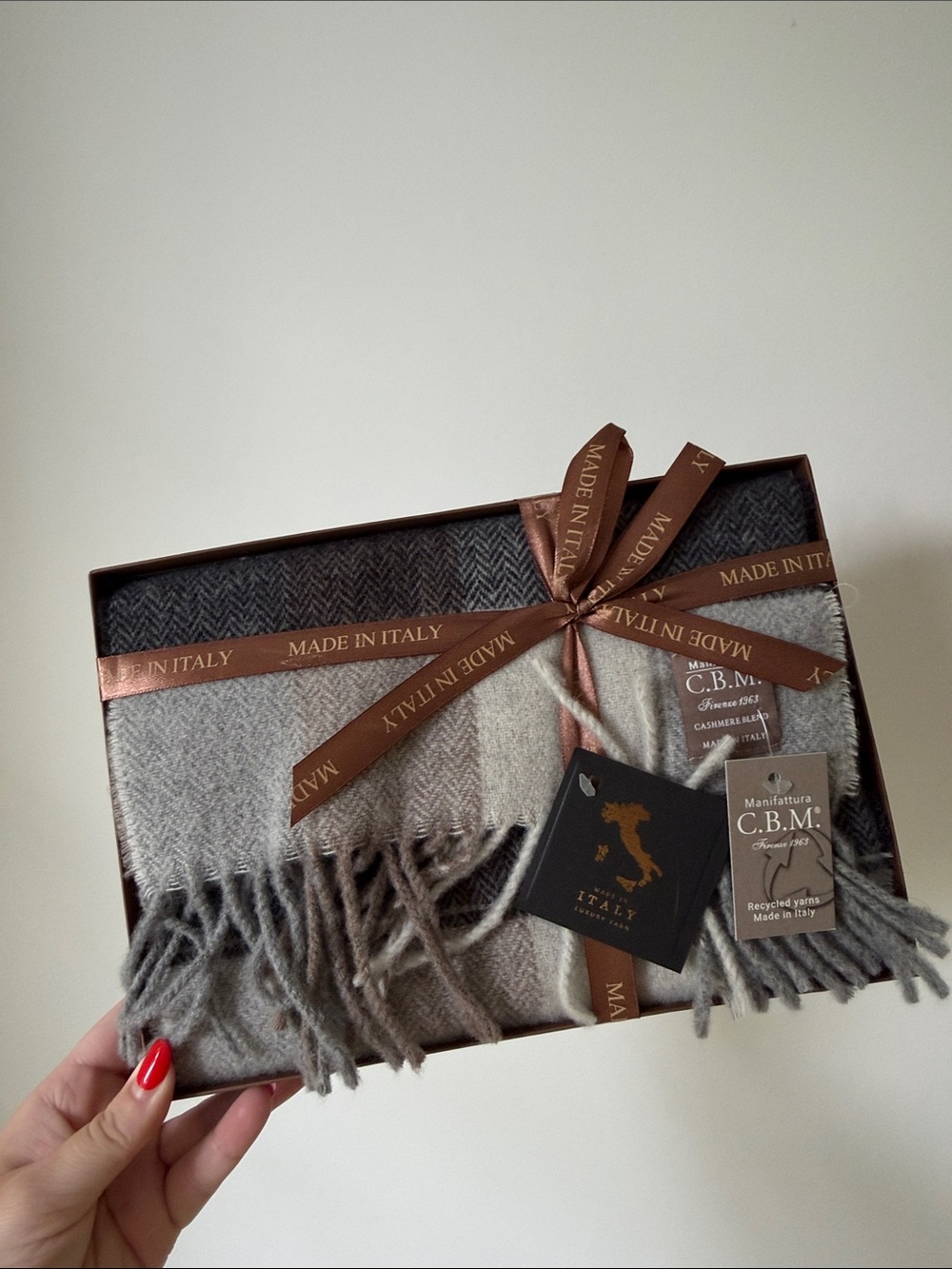 Made in Italy Gray Wool Scarf - Classic Herringbone